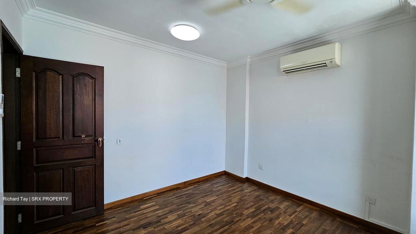 Hillside Drive (D19), Terrace #525688451
